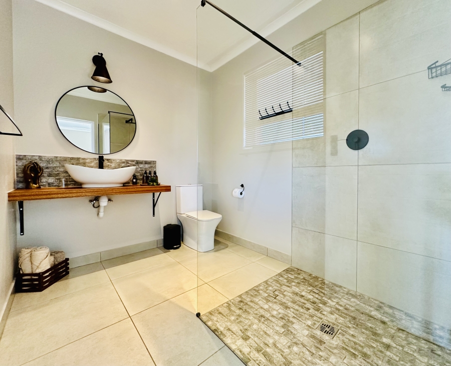 9 Bedroom Property for Sale in Westcliff Western Cape